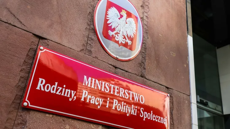 Nadchodzą podwyżki dla samorządowców. Rząd przedstawił propozycje nowych stawek wynagrodzeń