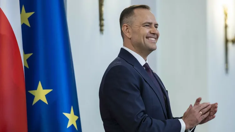 Spytali Polaków, czego spodziewać się po Nawrockim jako prezydencie. Miażdżąca przewaga w nowym sondażu