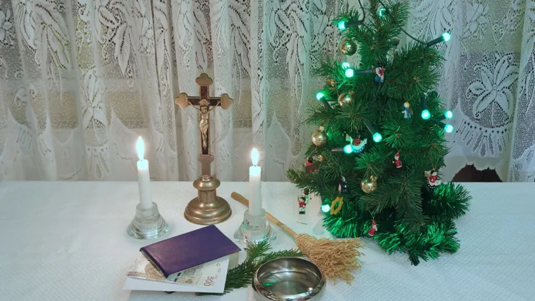 Tyle Polacy wkładają do koperty po kolędzie. Padły konkretne kwoty, możecie się zdziwić