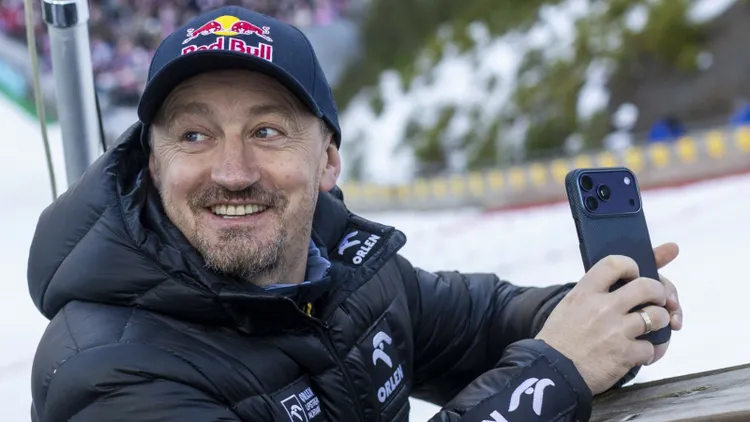 Ma dopiero 48 lat, a przelewy już spływają. Taką emeryturę otrzymuje Adam Małysz
