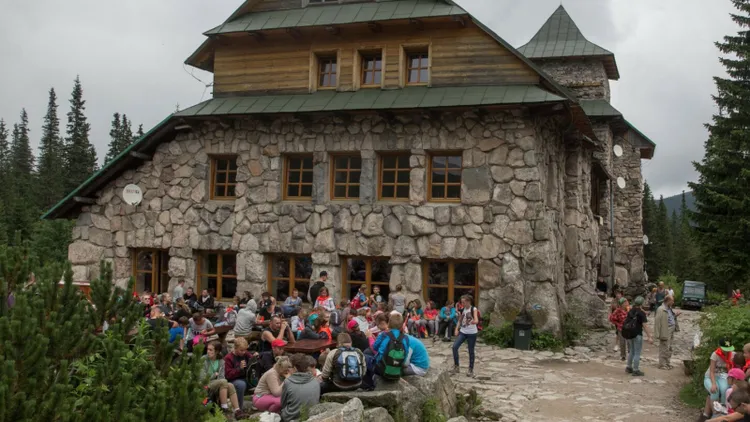Turyści w Tatrach doznają szoku. Uwielbiane schronisko wprowadziło surowe zmiany w płatnościach