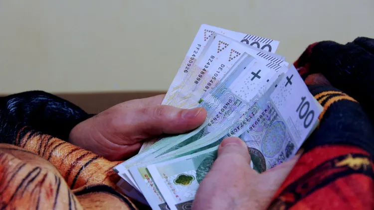 Tyle Polacy powinni odkładać na "czarną godzinę". 50 tysięcy złotych to może być za mało