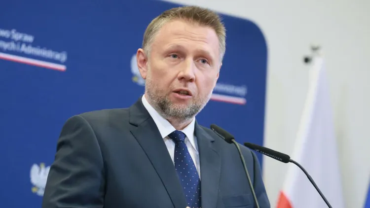 Rząd będzie sprawdzać wpisy Polaków o obywatelach Ukrainy. Ruch MSWiA