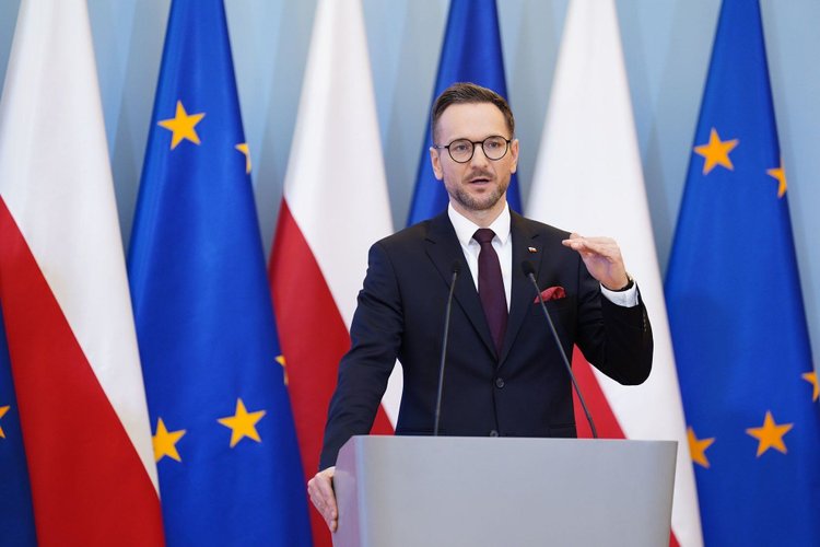 Rząd zapowiada ważne zmiany dla przedsiębiorców. Koniec z pieczątką i wzywaniem do urzędu