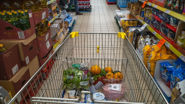 Zakupy na Wielkanoc 2026 inaczej niż dotychczas. Polacy mogą wyjść rozczarowani