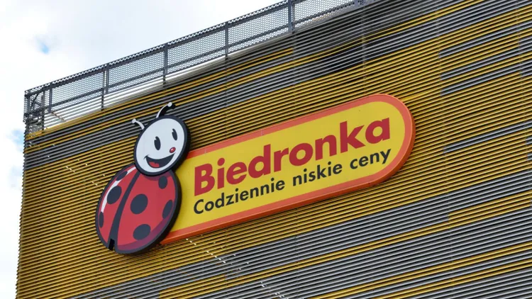 Wielka promocja w Biedronce "1+1" na kultowe marki. W sklepach tłumy, wszyscy robią zapasy