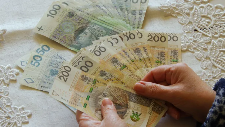 Przełom w sprawie emerytur stażowych? Padły konkretne kwoty