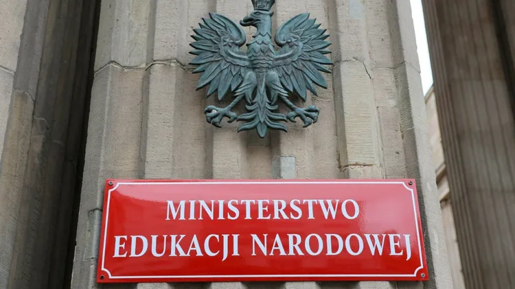 Zestrzelenie rosyjskich dronów nad Polską. MEN wydał komunikat ws. szkół
