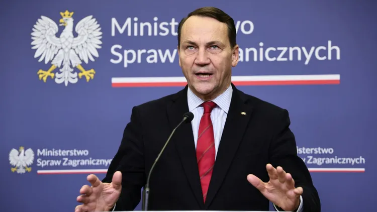 MSZ ostrzega Polaków. Nie leć na wakacje do tych krajów, grozi Ci niebezpieczeństwo
