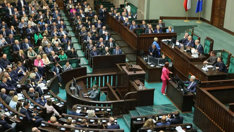 Szykują się zmiany w wieku emerytalnym? Sejm zdecydował