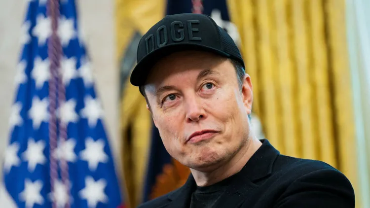 Elon Musk przejmie Ryanair? Tak nazwał prezesa tanich linii, ostre starcie w sieci