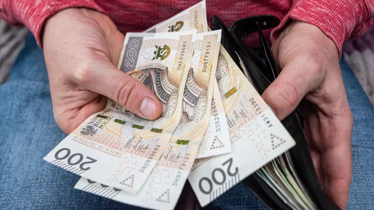 Dobre wieści z ZUS dla seniorów. Zastrzyk gotówki pojawi się szybciej
