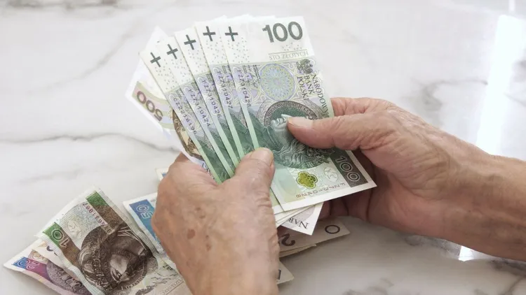 Emerytura do dziedziczenia po rodzicach. Rząd chce zmian w świadczeniu, przysługuje już od 40. roku życia