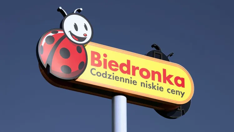 Groźna bakteria w kurczaku z Biedronki. GIS wydał ostrzeżenie, sprawdź w lodówce