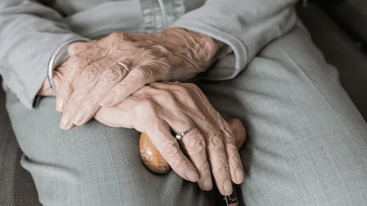 Średnia emerytura 2026. ZUS podał najnowsze dane, tyle dostają seniorzy