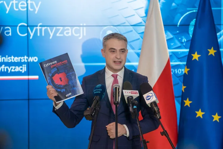 Rejestracja samochodu bez wychodzenia z domu? Minister zapowiada zmiany