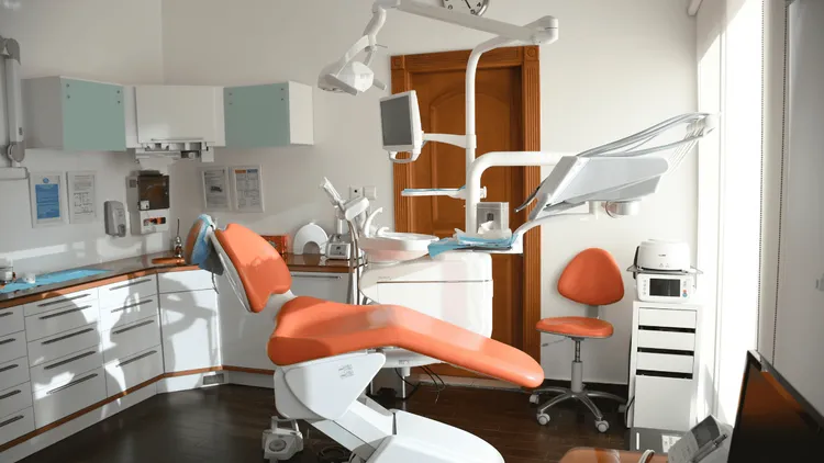 Ceny u dentystów mocno w górę. Najnowsze dane niepokoją