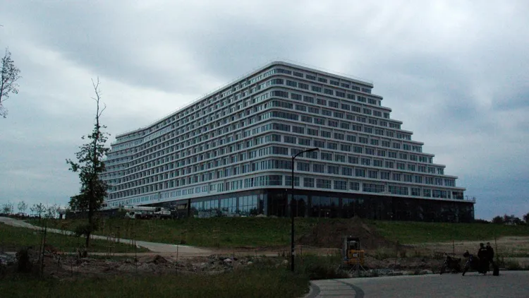 Telefony się urywają. Hotel Gołębiewski w Pobierowie jednak otworzy się szybciej, padła data