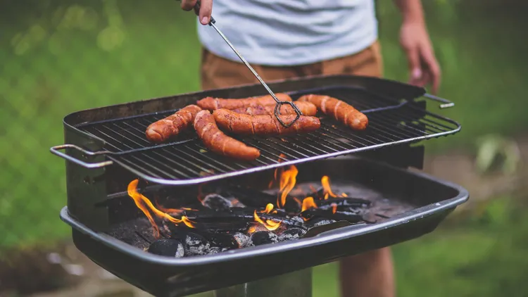 Nawet 30 tys. złotych kary za grillowanie w tym miejscu. Majówka 2026 może skończyć się pustym portfelem
