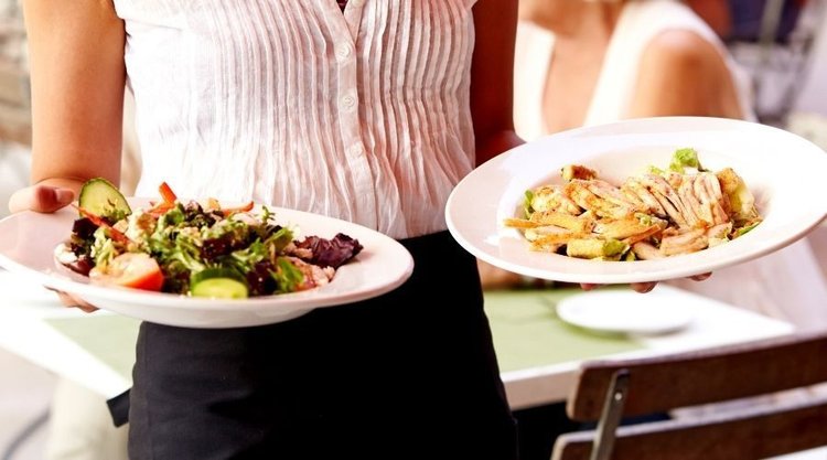 Ile można zarobić w gastronomii?