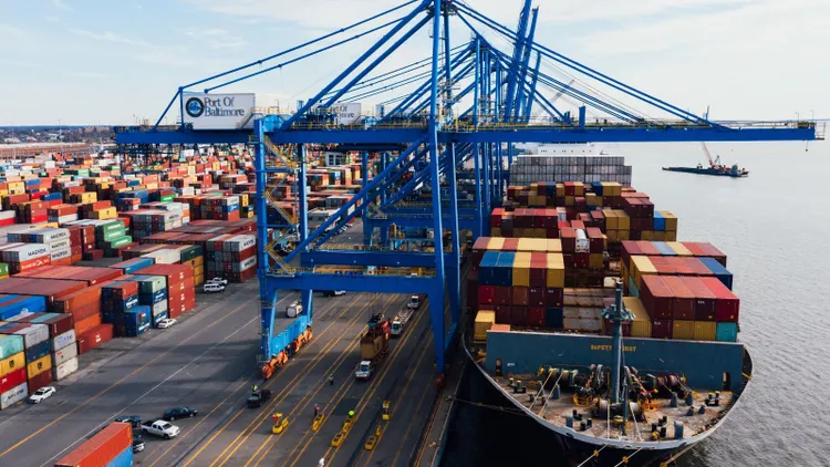 Kontrolerzy zatrzymali 2,5 tony transportu z Tajlandii. To chcieli wwieźć do Polski