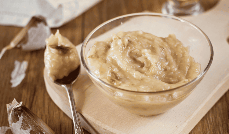 Aromatyczna pasta z pieczonego czosnku. Idealna do pieczywa i potraw