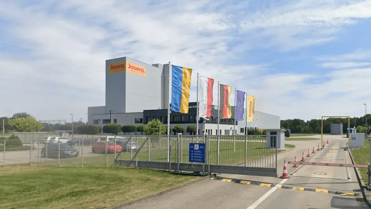 Niemiecki gigant otwiera fabrykę w Polsce i daje pracę. 3 mln zł na podwyżki i liczne benefity