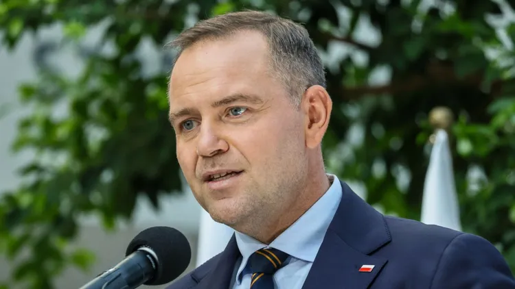 Nawet do 1000 złotych dla rodzin z dziećmi. Prezydent Nawrocki zatwierdził nowe świadczenie