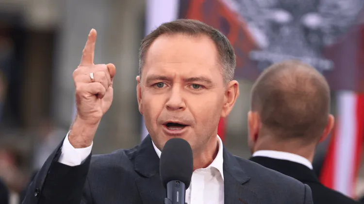 Warszawska giełda spływa czerwienią. Rynek reaguje na wygraną Karola Nawrockiego