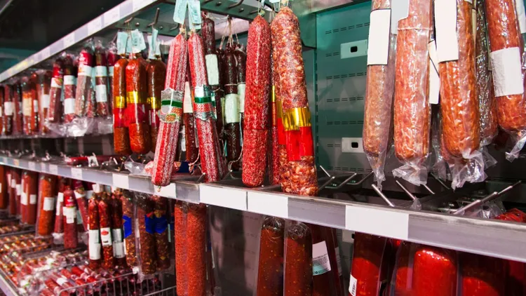 GIS ostrzega przed popularną wędliną. Wykryto w niej groźne bakterie