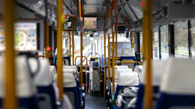 Biletomat pobrał pieniądze, a pasażer i tak dostał mandat. Taką odpowiedź otrzymał na reklamację