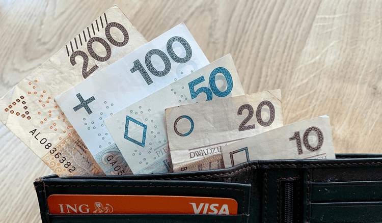 Już niedługo wejdą w życie ograniczenia w płatnościach gotówkowych. Banki komentują