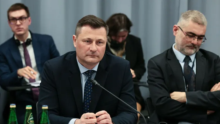Ekspert punktuje błędy rządowego programu. "Zamieszkają w starym bloku i będą płacić tyle samo"