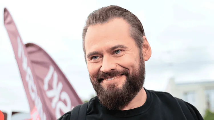 Tyle Krzysztof Stanowski miał zarobić w TVP za czasów PIS. Ujawniono, jakie wystawił faktury