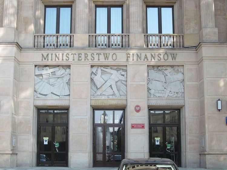 TYLKO U NAS. Nowy podatek od 1 lipca, ale do zapłaty za rok? Ministerstwo wyjaśnia
