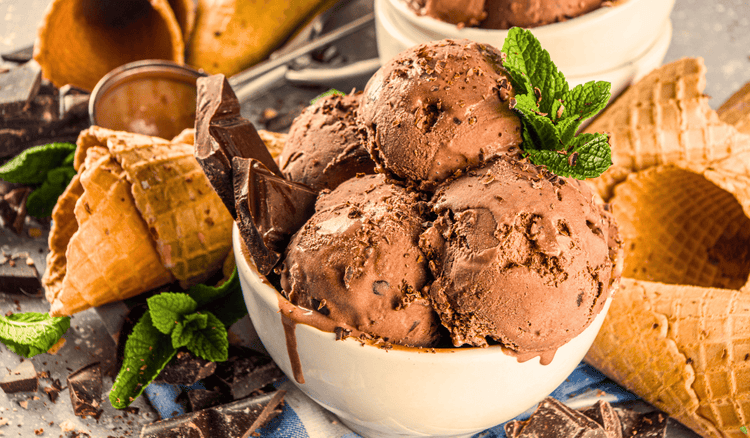 Koleżanka dała mi przepis na lody, które smakują jak te za dawnych lat. Wystarczą tylko 3 składniki