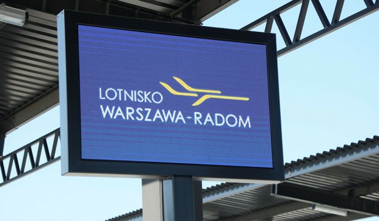 Radomskie lotnisko świętuje. Obsłużyło już 10 tysięcy pasażerów