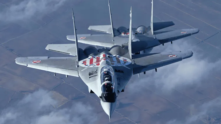 Polska przekaże Ukrainie myśliwce MiG-29? Sikorski: ”Rozważamy”