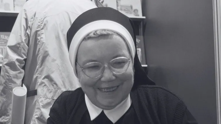 Nie żyje Siostra Anastazja. Autorka kultowych przepisów miała 76 lat
