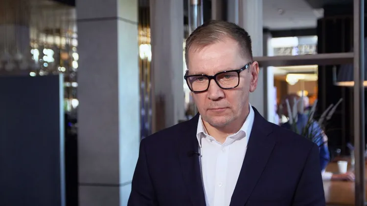 Procedury przetargowe blokują wdrażanie innowacji. Firmy potrzebują możliwości eksperymentowania, a nie biurokracji