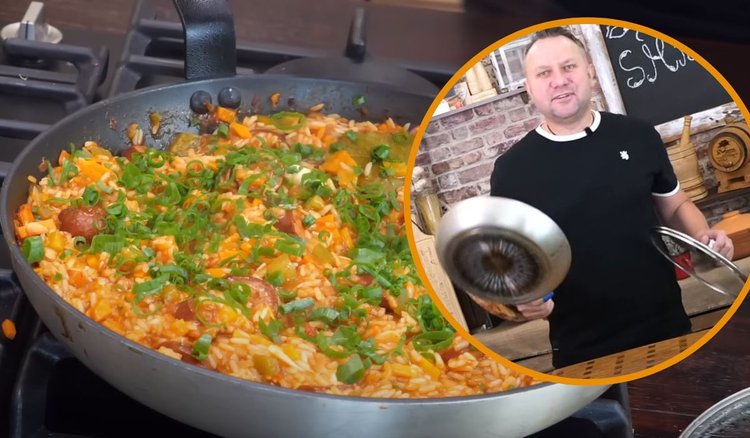 Strzelczyk pokazał w 7 minut, jak robi obiad z jednej patelni. Jest tani i przepyszny