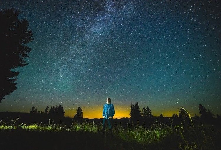 Na nocnym niebie niedługo pojawi się wyjątkowe widowisko. Kiedy wypatrywać Orionidów?