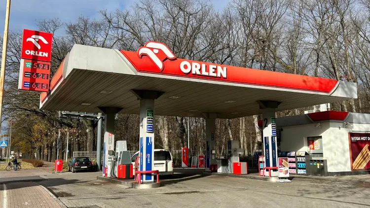 Tyle Orlen płaci na rękę. Ujawniono kwoty, wielu może się zdziwić
