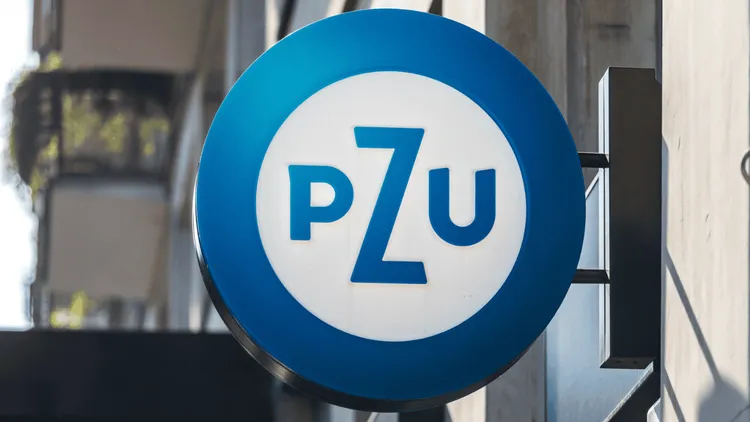 Akcje PZU najniżej od roku. Ubezpieczyciel zalany falą wniosków o odszkodowanie 
