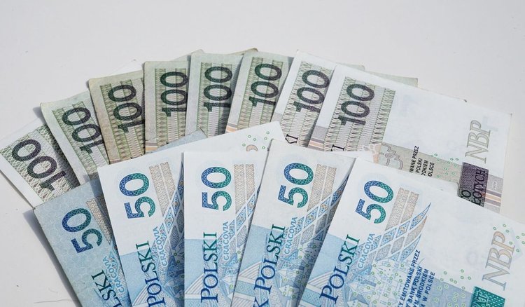 Otrzymałeś premię w pracy? Możesz zapłacić podatek