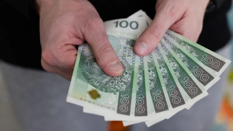 Najniższa krajowa w górę. Tyle wyniesie wypłata "na czysto” w 2026 r. To absolutne minimum