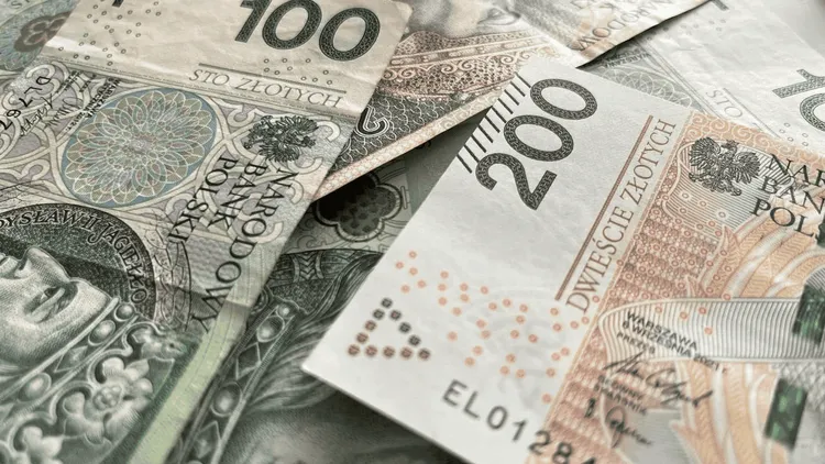 Nawet 2760 zł do pensji dla części pracowników. Sejm podjął decyzję