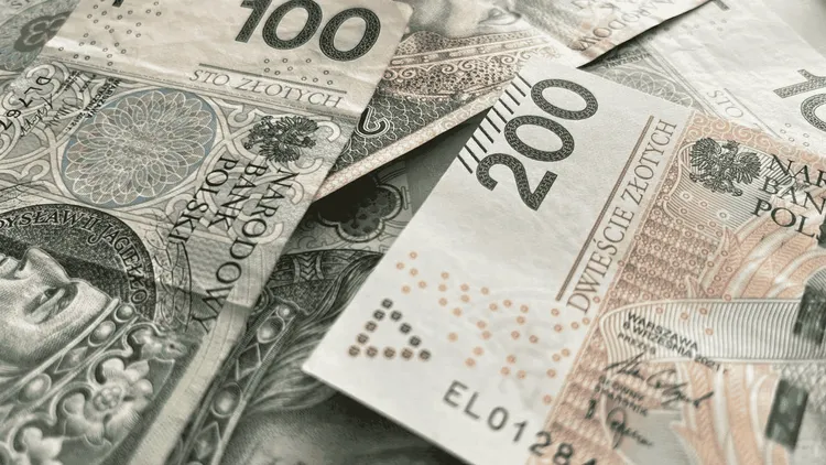Zmiany w wypłatach 800 plus. ZUS przesuwa terminy przelewów, rodzice muszą pilnować konta