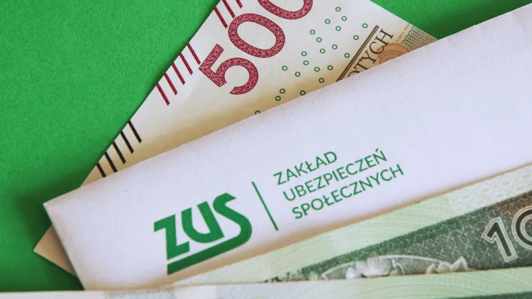 ZUS wypłaca średnio 740 zł do emerytury. Trzeba złożyć wniosek