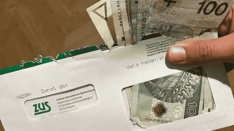 Dodatkowe pieniądze z ZUS dla kobiet urodzonych po tym roku. Nawet kilkaset złotych więcej co miesiąc